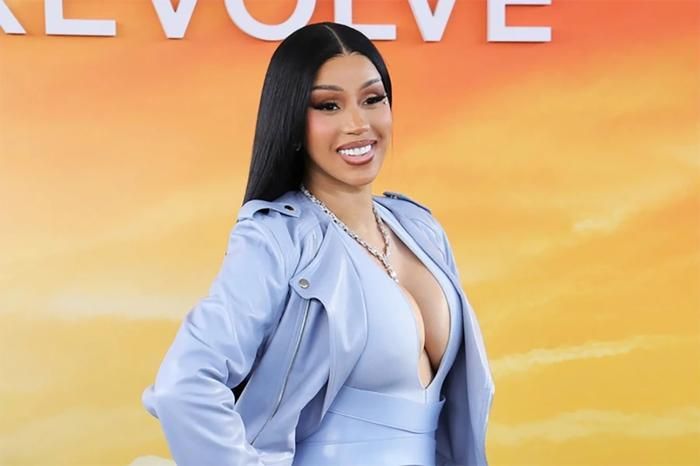 Cardi B thẳng thắn đáp trả lời khuyên sau khi chia tay Stefon Diggs.