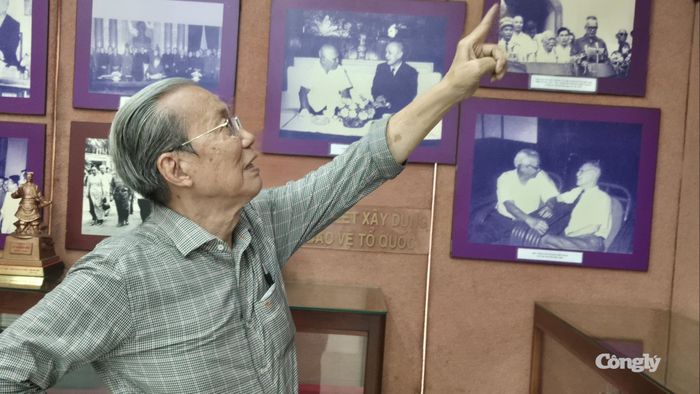 Ông Nguyễn Hữu Châu kể về những kỷ niệm cuộc đời cách mạng cha mình.