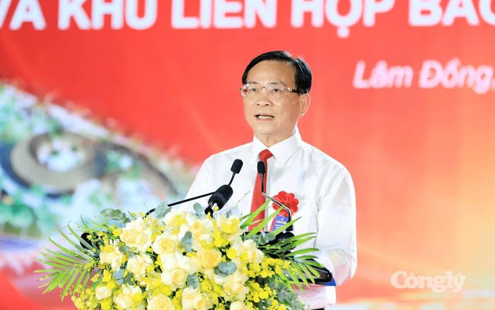 Chủ tịch UBND tỉnh Lâm Đồng Hồ Văn Mười phát biểu tại buổi lễ.