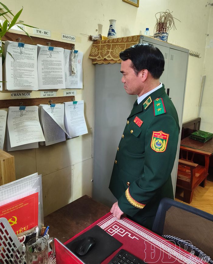 Trung tướng Vũ Trung Kiên, Tư lệnh BĐBP thăm nơi ở và làm việc của cán bộ, chiến sĩ Cụm cơ động Trường Trung cấp 24 Biên phòng.