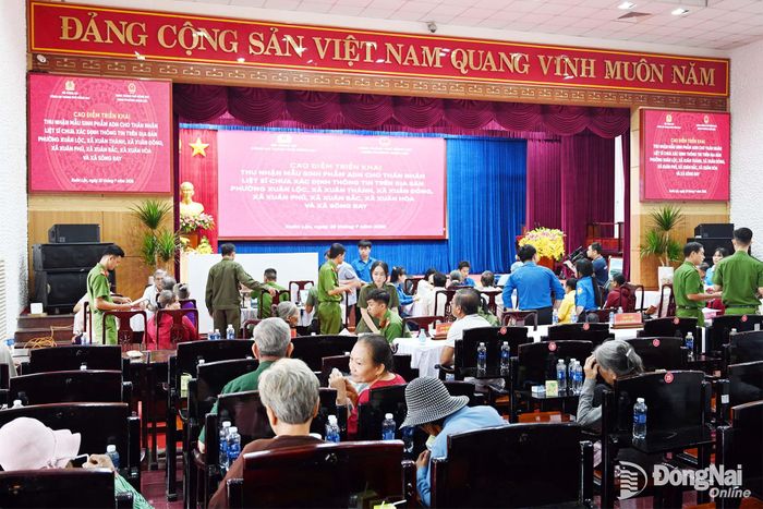 Quang cảnh tại địa điểm lấy mẫu tập trung ở phường Xuân Lộc. Ảnh: Phạm Quang