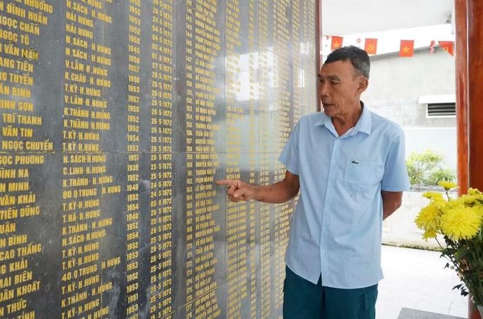 Sau nửa thế kỷ, ông Đáo vẫn không từ bỏ việc tìm kiếm mộ của người chị liệt sĩ Lê Thị Hường Ảnh: Nguyễn Ngọc