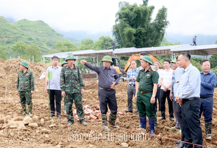 ... trong đó, đảm bảo hạ tầng và hệ thống điện, nước đáp ứng yêu cầu sinh hoạt cho người dân. 