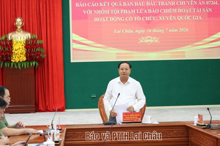 Đồng chí Lê Minh Ngân - Bí thư Tỉnh ủy, Chủ tịch HĐND tỉnh phát biểu biểu dương các lực lượng phá thành công chuyên án 0726L.