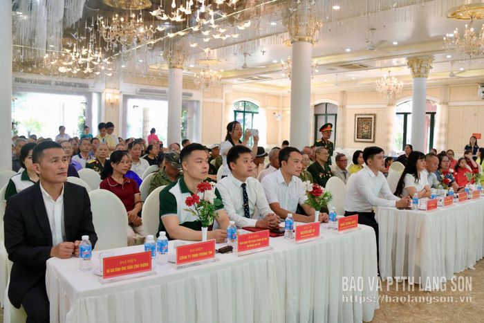 Các đại biểu dự chương trình