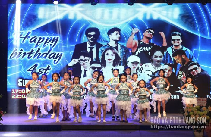 Tiết mục dự thi của các học viên nhí