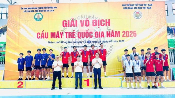 Đội tuyển Lào Cai giành huy chương Bạc ở nội dung 4 nam.
