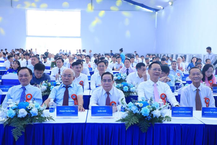 Các đồng chí nguyên lãnh đạo tỉnh Đắk Nông qua các thời kỳ tham dự buổi lễ