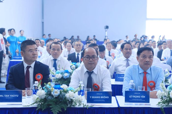 Lãnh đạo HĐND, UBND tỉnh Lâm Đồng tham dự lễ công bố