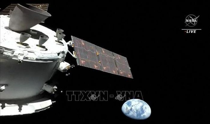 Tàu vũ trụ Orion trên hành trình tới Mặt Trăng trong sứ mệnh Artemis 1. Ảnh do NASA công bố ngày 16/11/2022. Ảnh minh họa: AFP/TTXVN