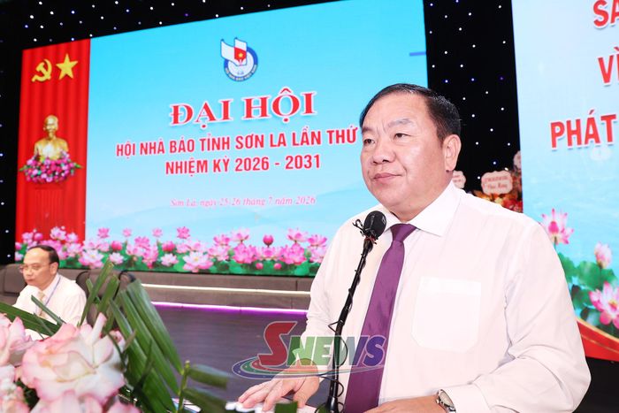 Đồng chí Chá A Của, Phó Bí thư Tỉnh ủy, Chủ tịch Ủy ban MTTQ Việt Nam tỉnh phát biểu chỉ đạo tại Đại hội.