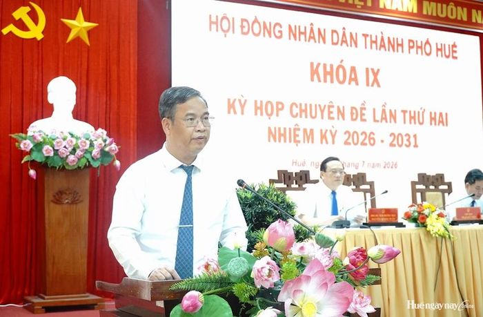Phó Bí thư Thường trực Thành ủy, Chủ tịch HĐND thành phố Phạm Đức Tiến phát biểu khai mạc kỳ họp