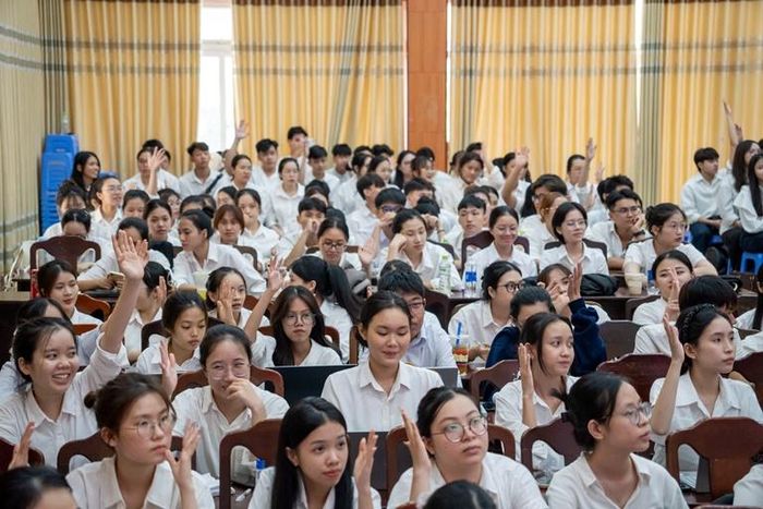 Phiên Hỏi đáp diễn ra sôi nổi 
