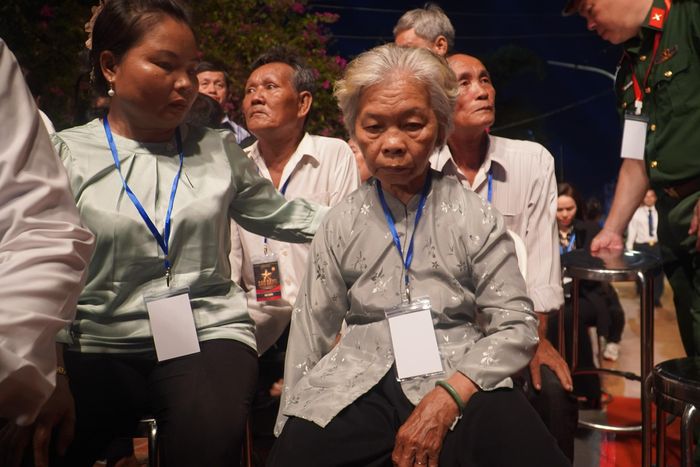 Bà Nguyễn Thị Lệ, vợ liệt sĩ Huỳnh Văn Quên có mặt tại điểm cầu TP.HCM.