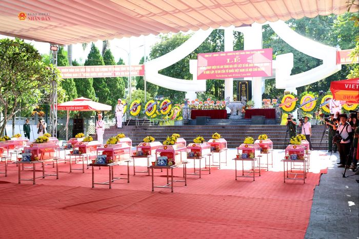 Lễ viếng, truy điệu và an táng hài cốt liệt sĩ tại Nghĩa trang Liệt sĩ Quốc gia Vị Xuyên