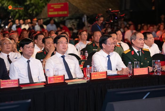 Các đại biểu dự cầu truyền hình trực tiếp tại điểm cầu TP. Hồ Chí Minh