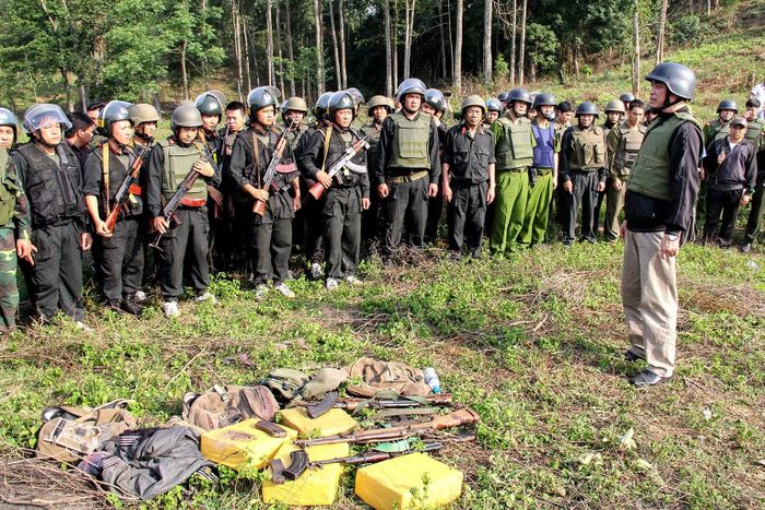 Đại tá Trần Anh Tuấn cùng lực lượng tham gia Chuyên án 279-LL sau một vụ truy bắt đối tượng vận chuyển ma túy qua biên giới