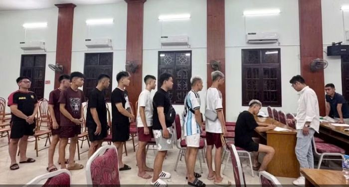 Nhóm thanh thiếu niên vi phạm trong đêm 19/7 bị triệu tập lên cơ quan Công an làm việc và xử lý theo quy định pháp luật.