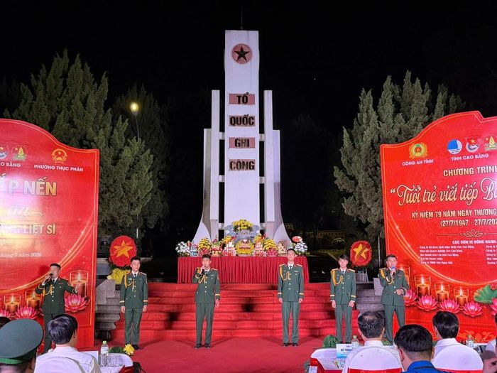 Chương trình nghệ thuật "Tuổi trẻ viết tiếp Bản hùng ca".