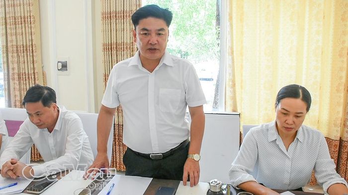 Ông Phạm Duy Phong, Phó Giám đốc Sở Du lịch tỉnh Ninh Bình, đóng góp ý kiến.