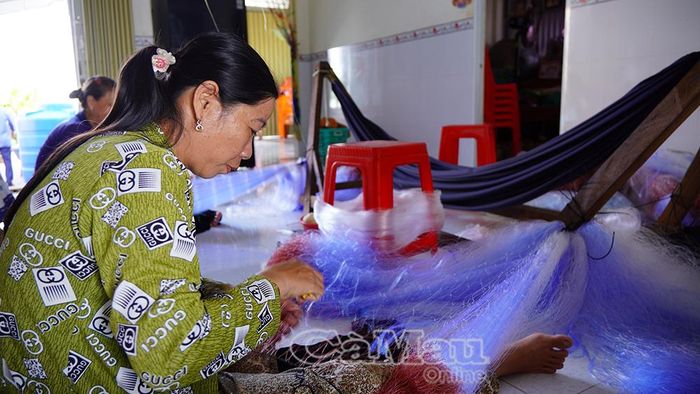 Công việc đem lại thu nhập bình quân khoảng 200.000 đồng/ngày, nhiều chị làm giỏi sẽ có thu nhập cao hơn.