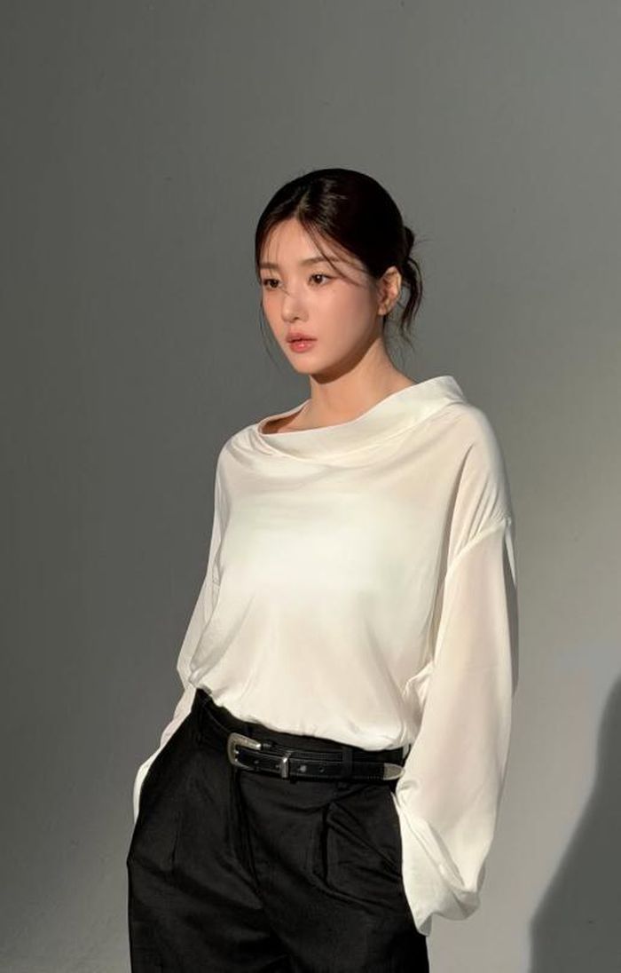 Kwon Eun Bi duy trì hình ảnh trẻ trung, năng động. (Ảnh: IGNV)