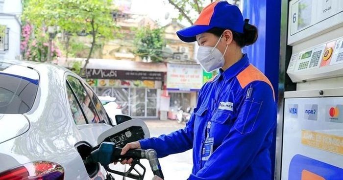 Cục Quản lý và Phát triển thị trường trong nước đề nghị tăng cường kiểm tra hoạt động kinh doanh bán lẻ xăng dầu trên địa bàn. Ảnh minh họa.