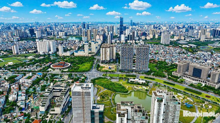 Cơ chế giám sát sau chất vấn tạo áp lực tích cực để các đơn vị nâng cao chất lượng thực hiện, đáp ứng kỳ vọng của cử tri về một Thủ đô hiện đại, xanh, thông minh. Ảnh: Phạm Hùng 