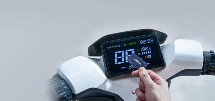 Trên các phiên bản Wi-Link, Honda tích hợp khả năng kết nối xe với điện thoại thông minh.