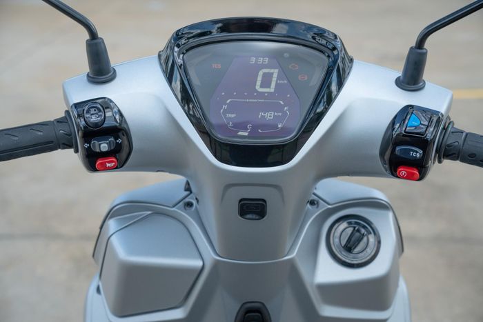 Kymco People R 125 được phân phối với 4 tùy chọn màu sắc
