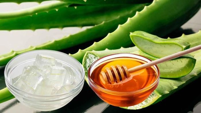 Mỗi ngày, bạn chỉ nên ăn khoảng 1 - 2 muỗng cà phê nha đam ngâm mật ong.