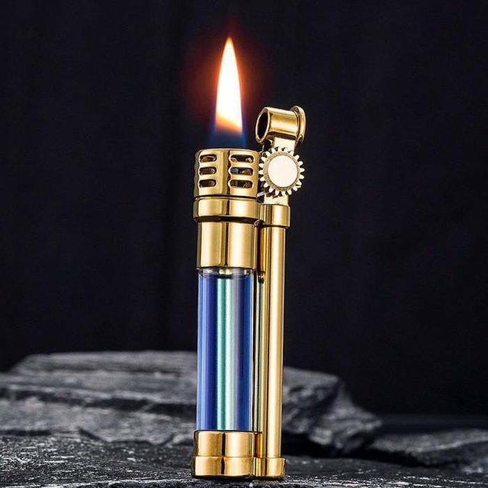 Trong phong thủy, lửa biểu trưng cho sự nhiệt huyết, sự sống và may mắn.