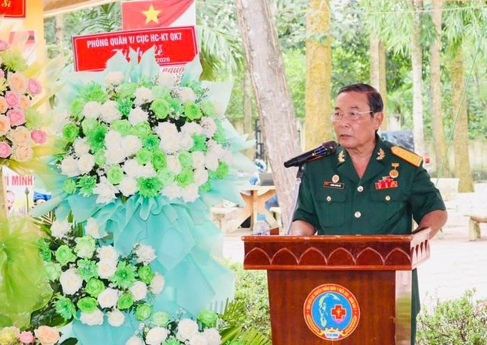 Trưởng Ban Liên lạc Truyền thống Quân y Miền (B2) Phùng Xuân Hải phát biểu tại buổi lễ. Ảnh: H.N