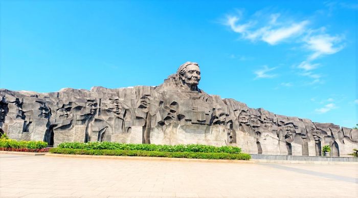 Tượng đài Mẹ Việt Nam anh hùng ở phường Quảng Phú, TP Đà Nẵng. Ảnh: Chí Đại.