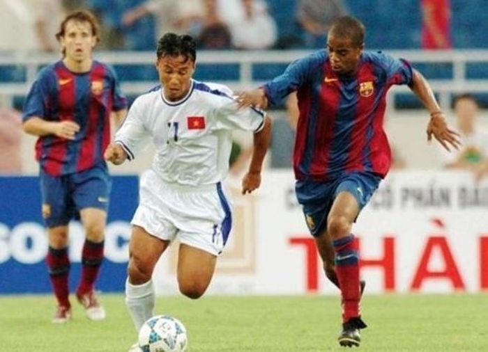 ĐT Việt Nam từng đối đầu nguyên dàn La Masia. Ảnh: Quang Thắng.