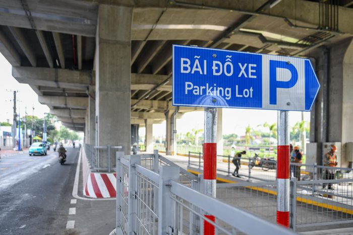  Đề xuất chỉ được dừng, đỗ xe ở những nơi có biển báo dừng, đỗ xe. Ảnh minh họa: Duy Hiệu. 