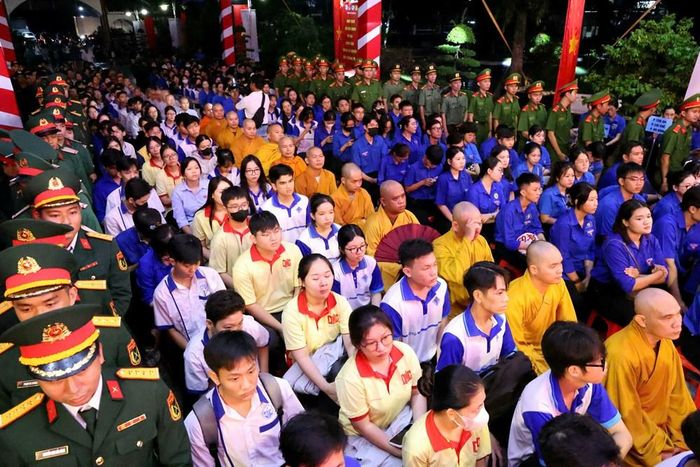 Các đại biểu tham dự chương trình