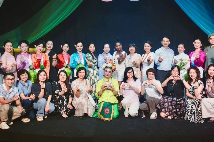 Sau nhiều tháng biểu diễn, "In bóng Long Thành" vẫn thu hút đông đảo khán giả trong nước và du khách quốc tế