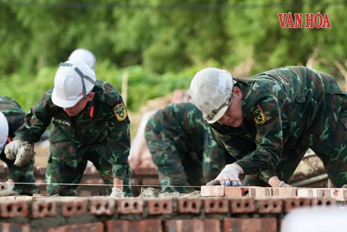 Học viên Học viện Hậu cần bám công trường đến ngày hoàn thành khu tái định cư