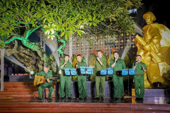 Đây là hoạt động thường niên đầy ý nghĩa mỗi dịp tháng 7 về, nhằm tưởng nhớ, tôn vinh sự hy sinh to lớn của các thế hệ cha anh vì độc lập, tự do của Tổ quốc, đồng thời giáo dục lòng yêu nước và trách nhiệm của cộng đồng đối với người có công với cách mạng