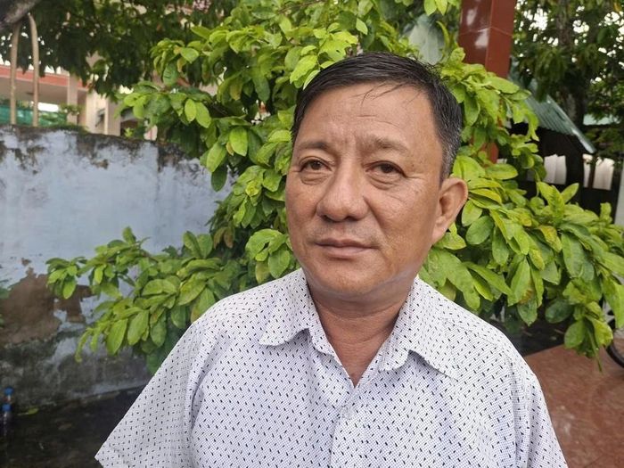 Ông Châu Văn Vọng, Bí thư Chi bộ khu phố Bình Yên Đông 1, phường Long An, tỉnh Tây Ninh chia sẻ: "Nói đi đôi với làm là cách đưa chủ trương của Đảng nhanh chóng đi vào cuộc sống". Ảnh: Thanh Bình -TTXVN