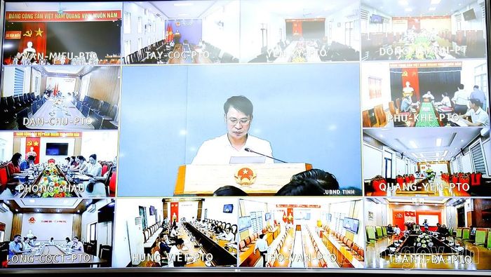 Hội nghị được kết nối trực tuyến từ điểm cầu UBND tỉnh tới 148 điểm cầu UBND các xã, phường trong toàn tỉnh