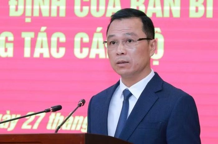Đồng chí Tô Anh Dũng phát biểu nhận nhiệm vụ.