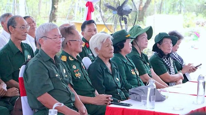 Các cựu binh Trung đoàn 10 tham dự tại lễ khởi công.