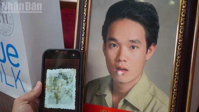 Ảnh cũ của liệt sĩ Phạm Văn Giáo và ảnh sau phục dựng.