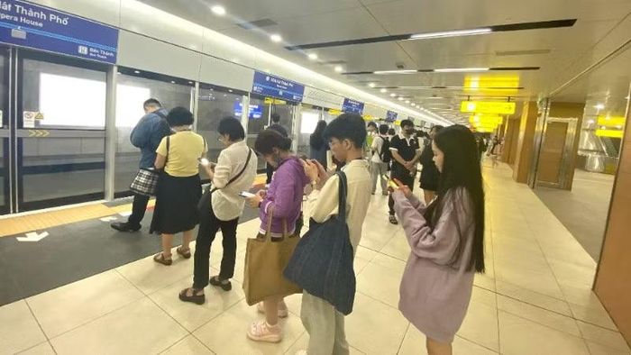 Từ nay đến năm 2030, Thành phố hoàn thành và đưa vào khai thác 187km đường sắt đô thị. (Ảnh: VÕ LÊ)