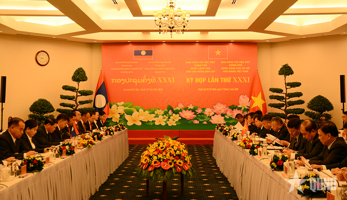 Các đại biểu dự kỳ họp.