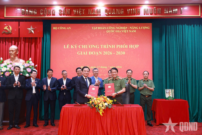 Hai bên ký kết chương trình phối hợp. 