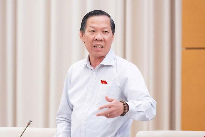 Chủ nhiệm Ủy ban Kinh tế và Tài chính Phan Văn Mãi phát biểu tại phiên họp. Ảnh: CẨM HÀ