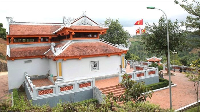  Đền tưởng niệm các anh hùng liệt sĩ Trường Sơn - Đường 20 Quyết Thắng, trọng điểm Cà Roòng - ATP. Ảnh: Đoàn Quý 
